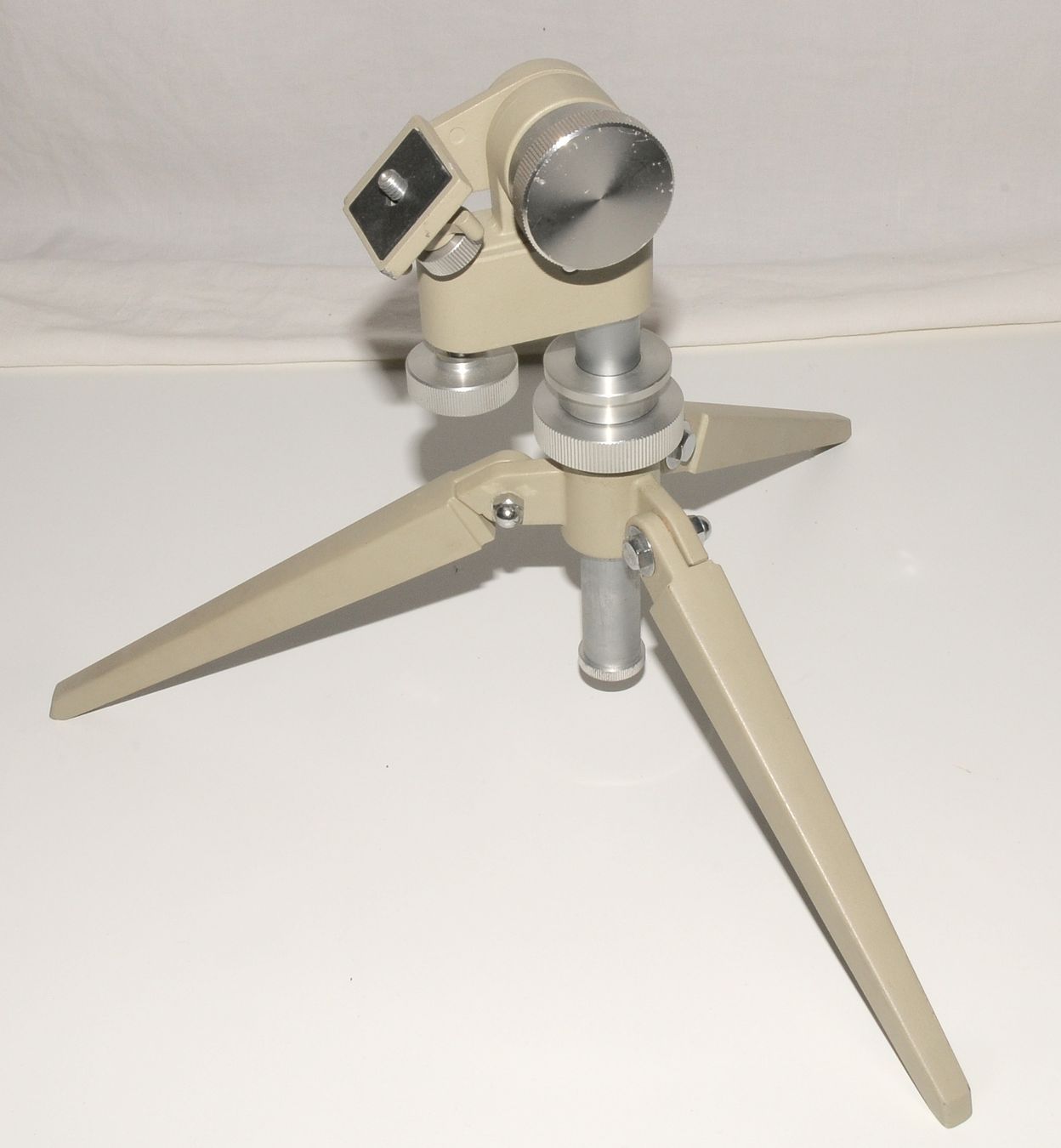 Treppiedi & Teste: Tischstativ Shooter's Tripod 2329/11 – Usato da Bern venduto da Olynon 1