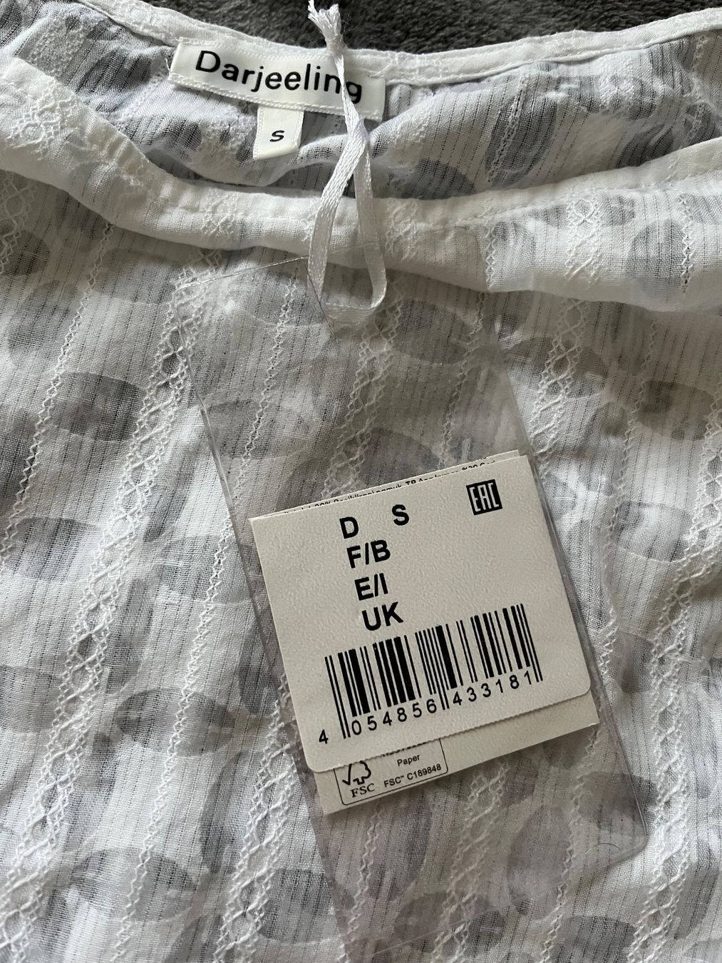 Chemisiers: Sale‼️new  blouse  size S – Neuf (Voir description) à Chêne-Bougeries par Seetooyoo 1