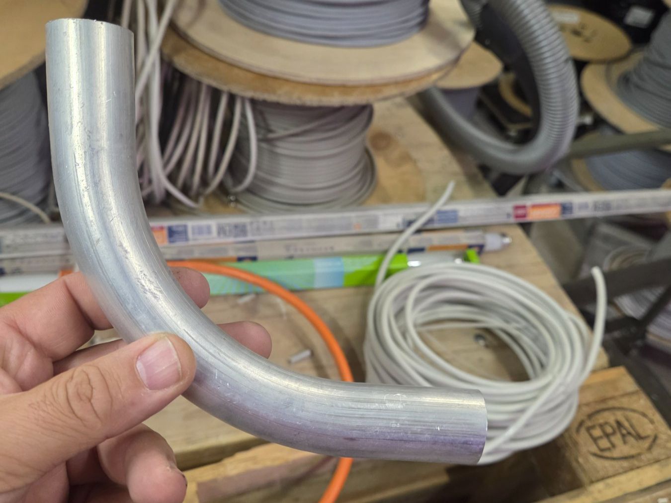 Tutti gli attrezzi: Steckmuffe ALU M25 25mm Verbindungsmuffe Bogen – Nuovo (secondo la descrizione) da Zürich venduto da eymen20