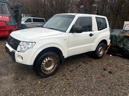 mitsubishi pajero   diesel 160 ps 218000 km  jg 2008