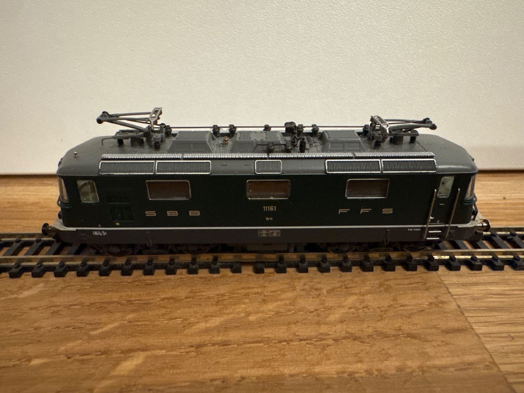 Fleischmann Modelleisenbahnen: Fleischmann 734008 SBB Re 4/4 II 11161 Digital – Gebraucht aus Schlierbach von Look8 3