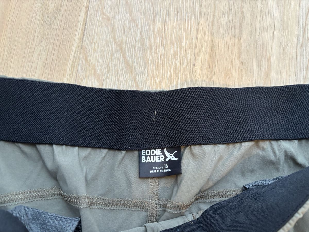 Pantaloni: Wanderhose Eddie Bauer oliv Gr. 46 – Usato da Gwatt (Thun) venduto da Bioethanol01 1