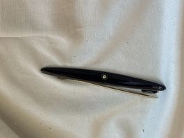 Brosche länglich schwarz mit Nadel