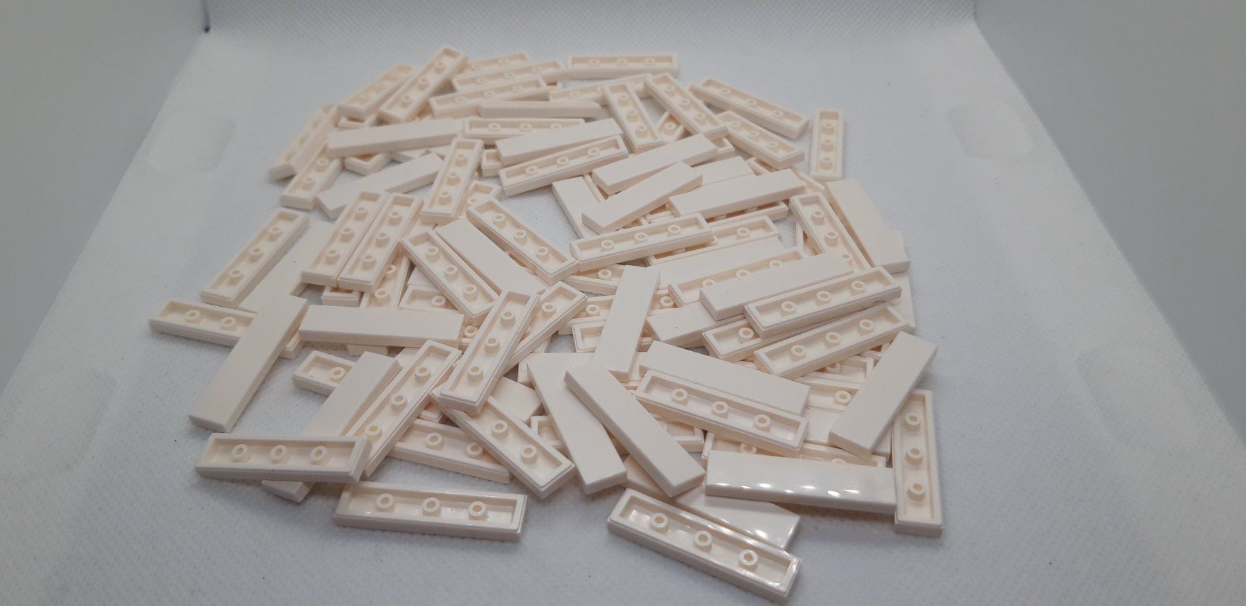 Lego Giocattoli: Lego 100 Stk. Flat Tile 1x4 weiss – Nuovo (secondo la descrizione) da Inwil venduto da Dokyiioto 1