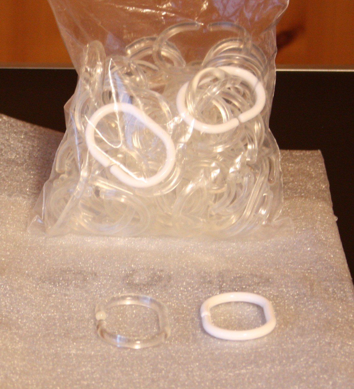 Docce: 53 Duschvorhang-Ringe 50 Transparent 3 Weiss – Usato da Flüelen venduto da Diversicum-Shop