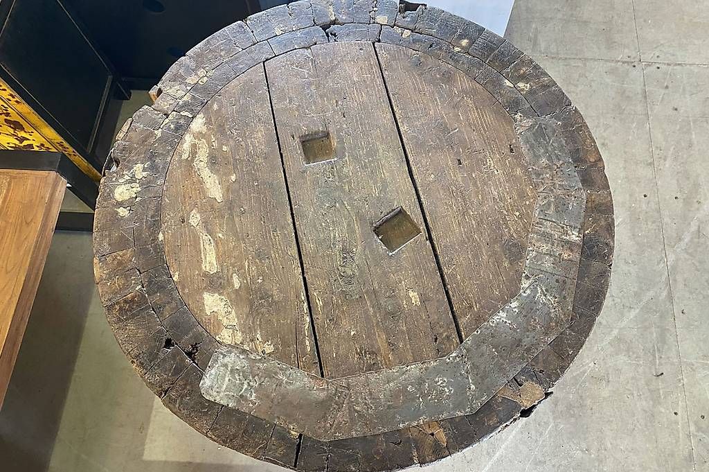 Tische: Altholz Stehtisch - absolutes Unikat – Gebraucht aus Ballwil von ClassicGallery 4