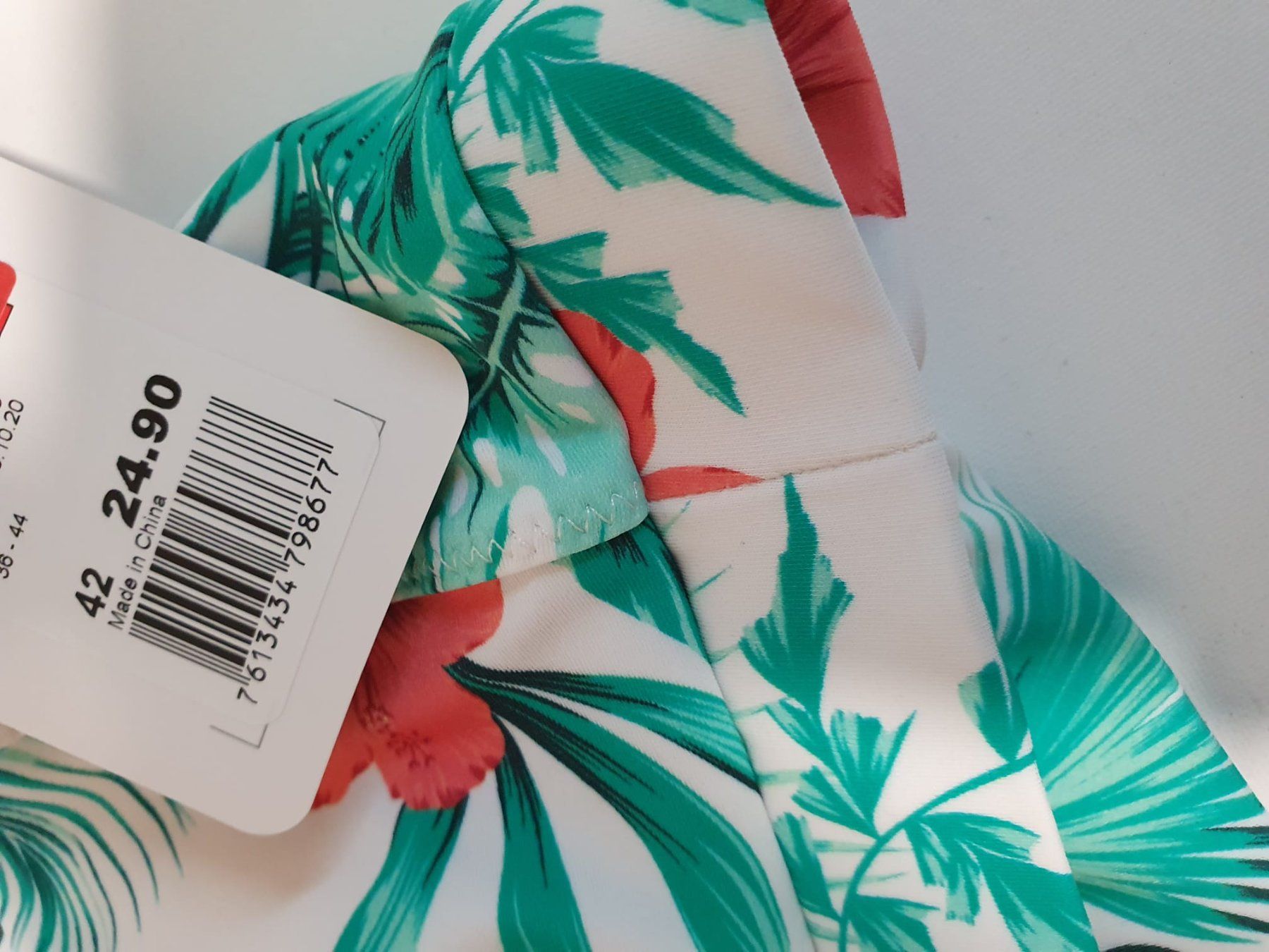 Badekleider & Bikinis: Damenbikinioberteil Extend Größe 42 – Neu und originalverpackt aus Genève von Pandinet 4