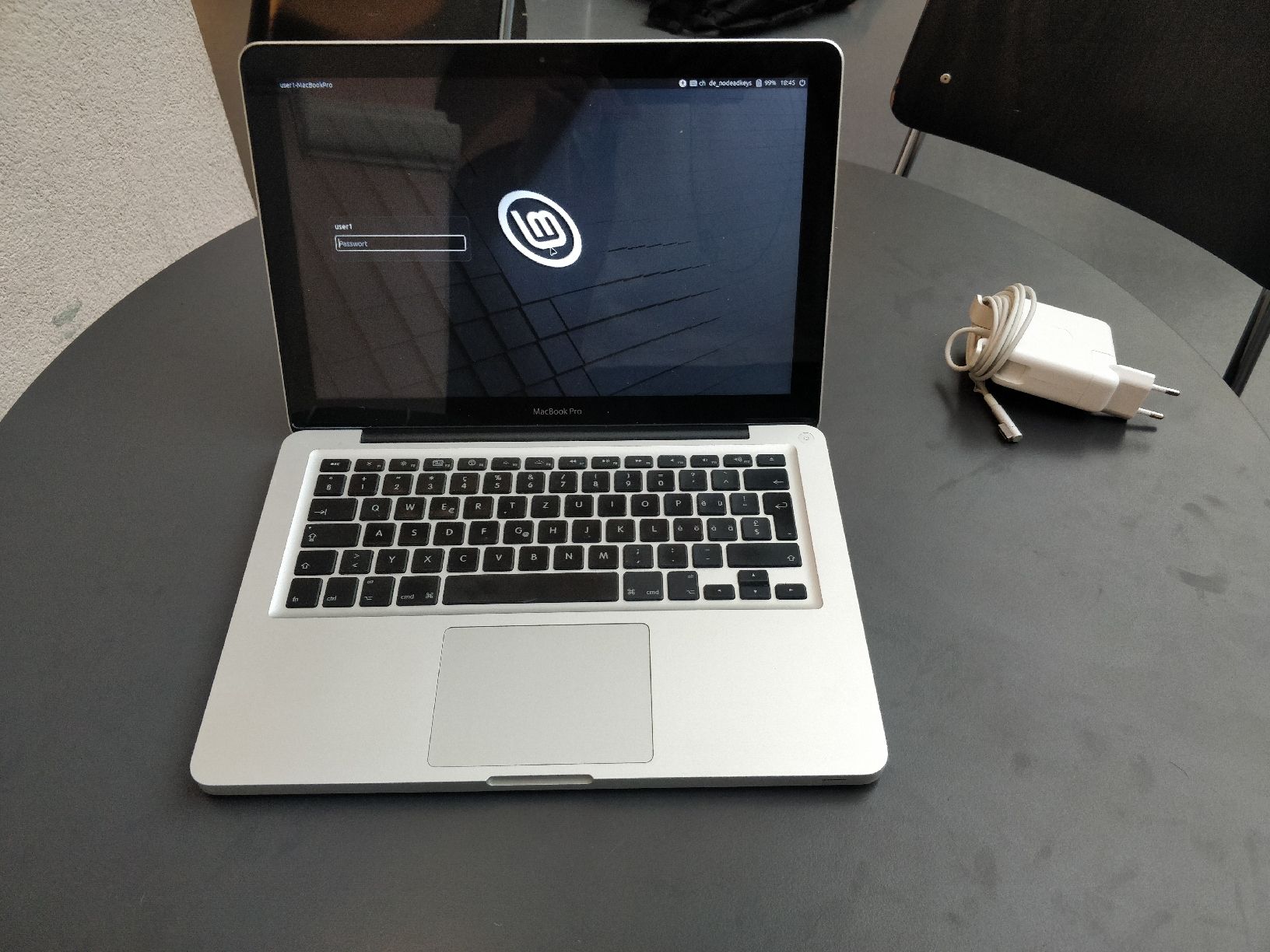 Apple Notebooks: Apple MacBook Pro mit Linux mint – Gebraucht aus Flawil von rcnkr 4