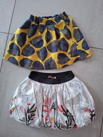 Jolies jupes Catimini   taille 5 ans