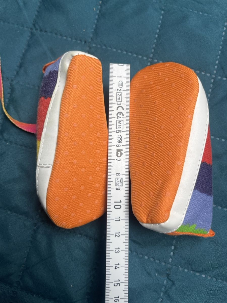 Scarpe per ragazzi: Babyschuhe Regenbogenfarben, neuwertig! – Usato da Kaisten venduto da saleforfun 2