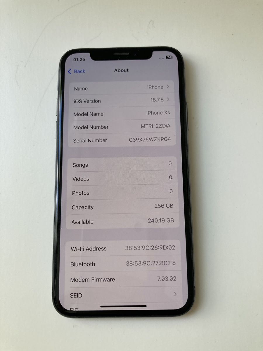 Apple Handys / Smartphones: iPhone XS - 256GB - Space Gray – Neu (gemäss Beschreibung) aus Prangins von TeeGeeBee 1