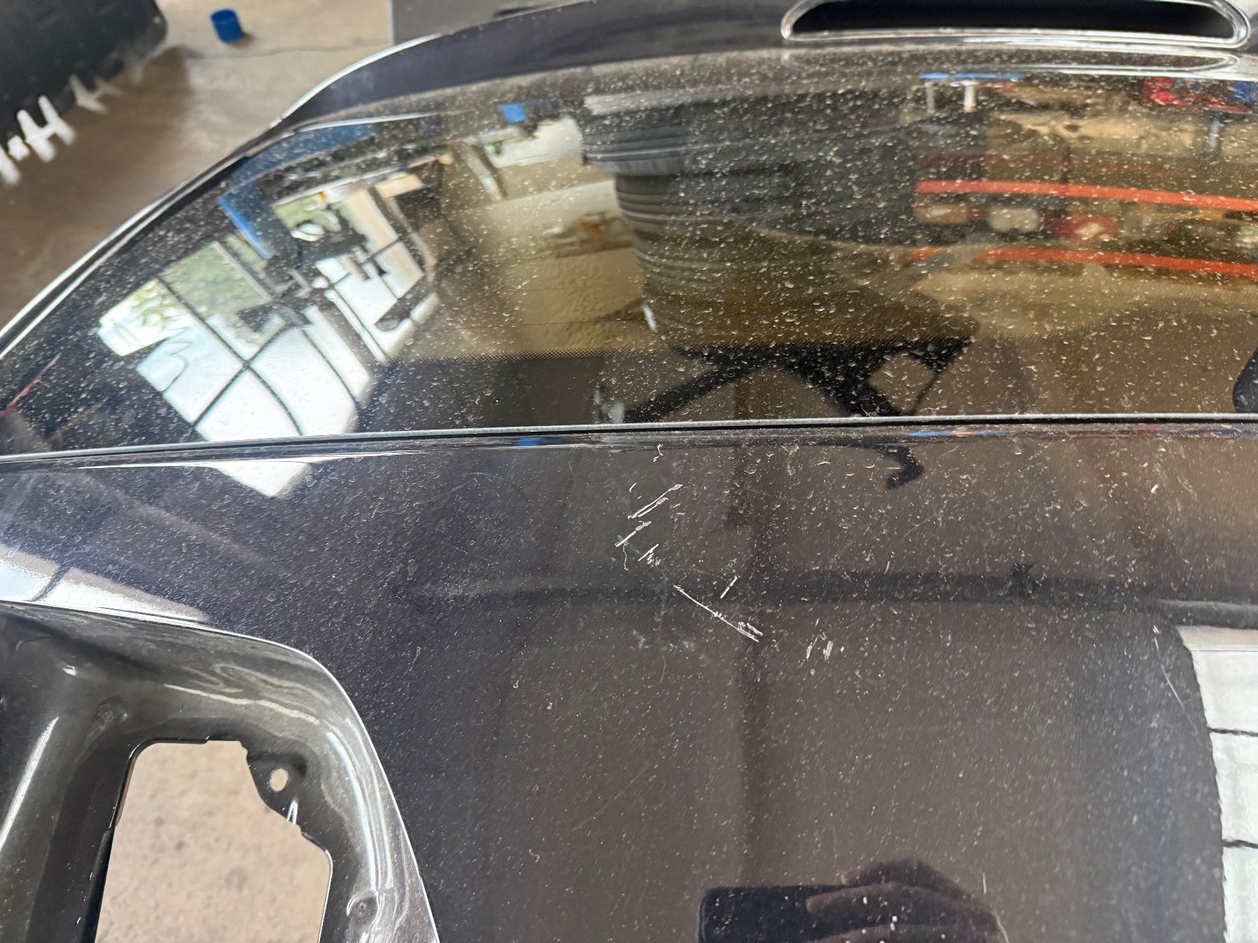 Volkswagen Tutti pezzi di ricambio auto: VW Touran Heckklappen – Usato da Oftringen venduto da Leonsara 4