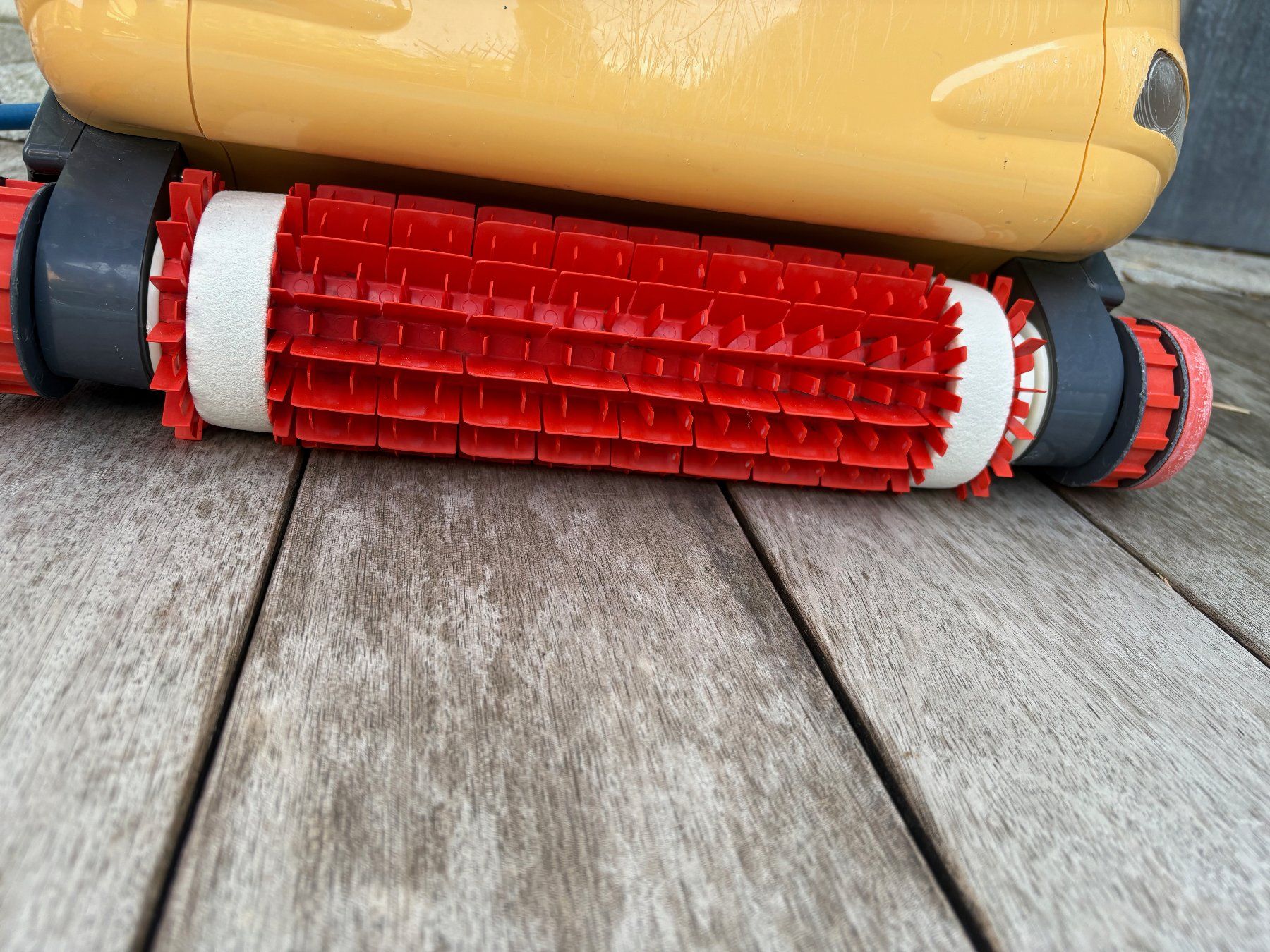 Dolphin Accessori per Piscine: Poolroboter Dolphin Magic Maytronics gebraucht. Ohne Caddy – Usato da Rüschlikon venduto da Jetten 2