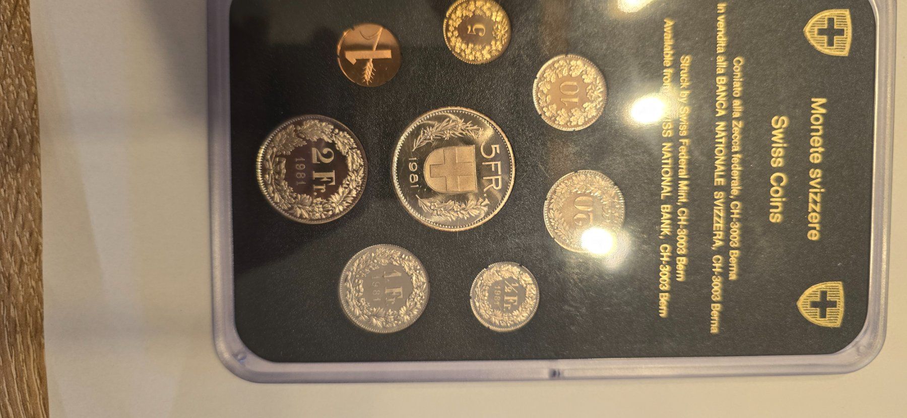Tutti le monete: Pieces Fleur de coin 1981 – Nuovo e nell'imballaggio originale da Fribourg venduto da yan_z5fr