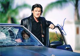 Kurt Russell 1951- Autogramm signiert Foto 20x30cm