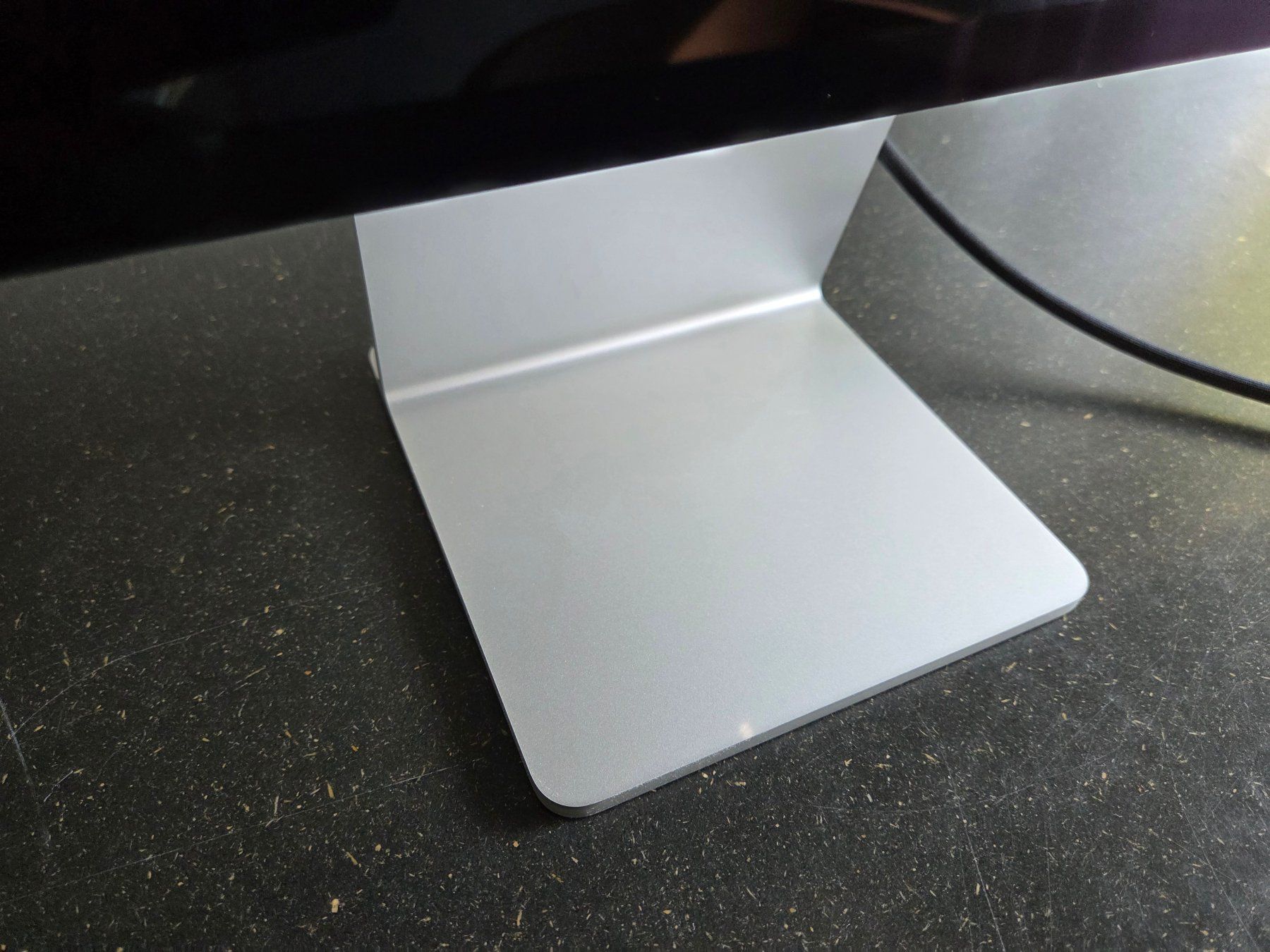 Apple Monitor: Apple Studio Display 27 Zoll, Jahr 2022 – Usato da Zürich venduto da mdo_6fw2 5