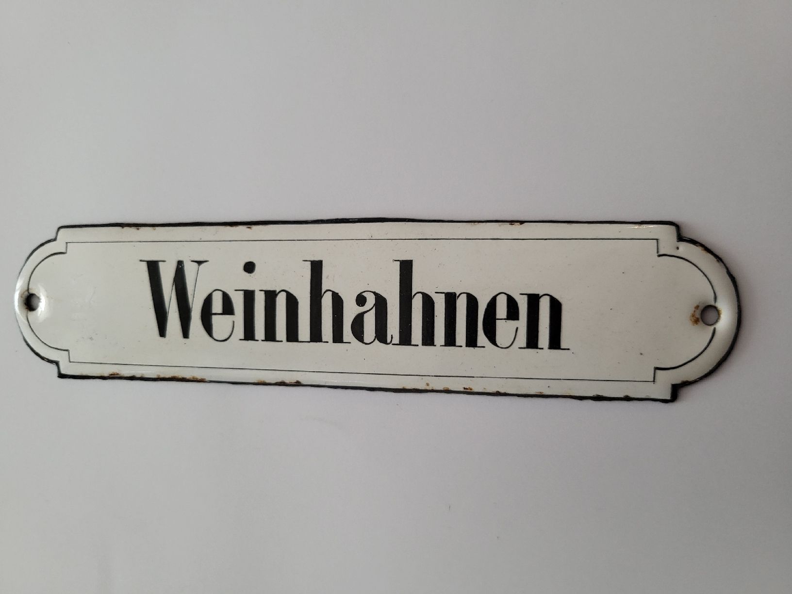 Schilder: Emailschild Weinhahnen – Gebraucht aus nunningen von mic_88k2