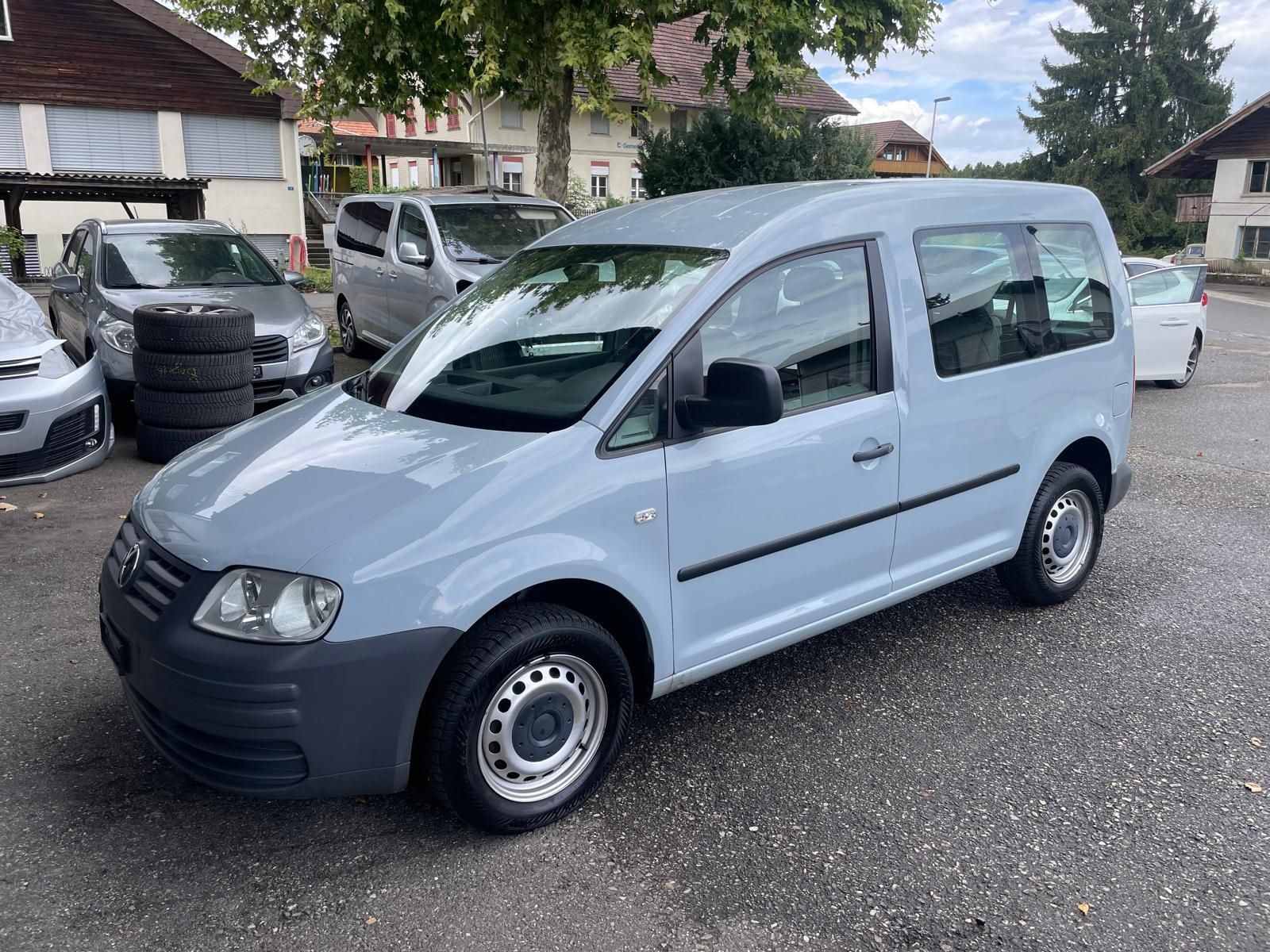 VW Automobili: VW Caddy 1.4 Benzin – Usato da Aesch BL venduto da Refurber 1
