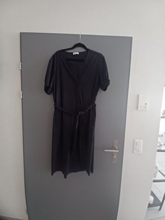 Robe  chemise bleu-marine  taille 44
