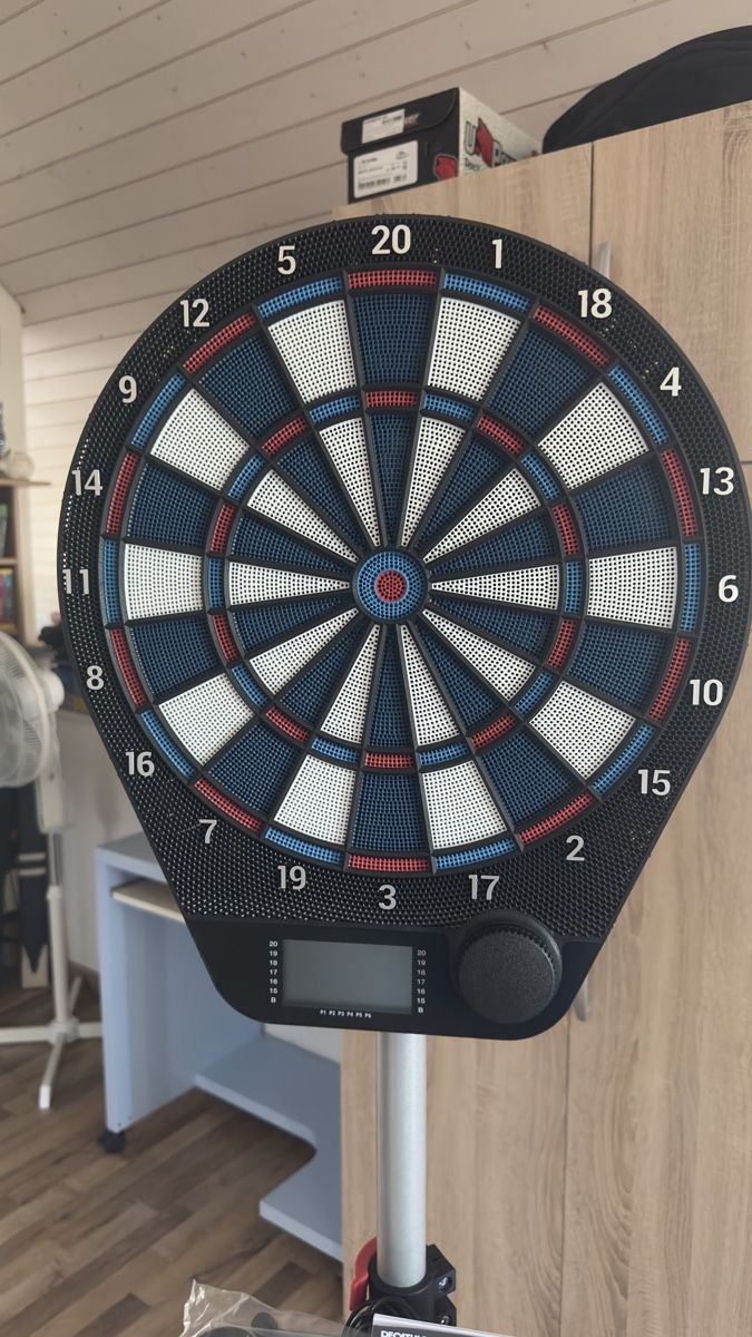 Winmau Tiro con l'arco: Winmau Ständer Extreme 2 mit Laser und Dartscheibe – Nuovo (secondo la descrizione) da Muri AG venduto da Domenicob1 3