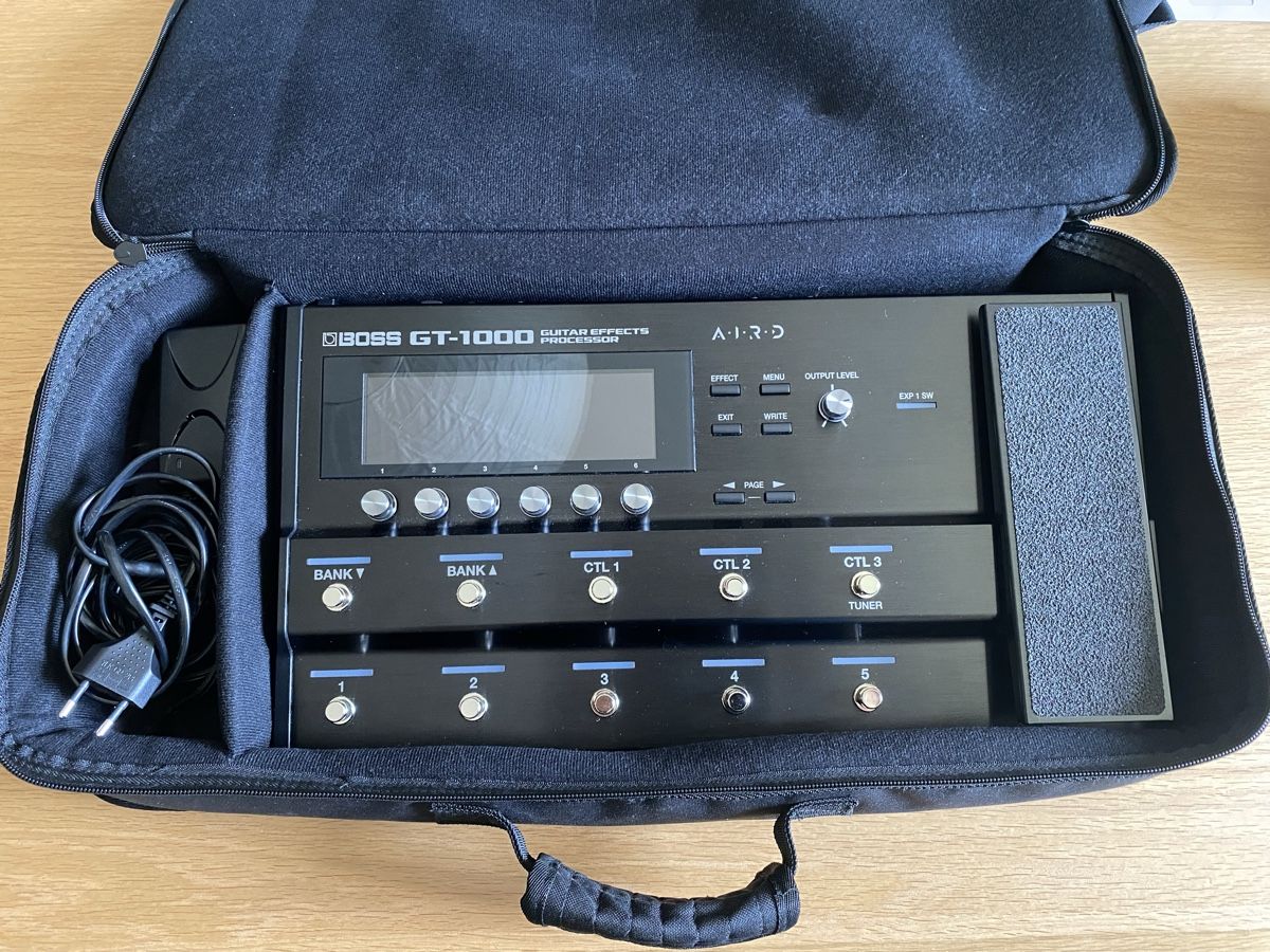 Boss Musikinstrumente: Boss GT1000 guitar effects processor – Gebraucht aus Champagne von Ychnaval 5
