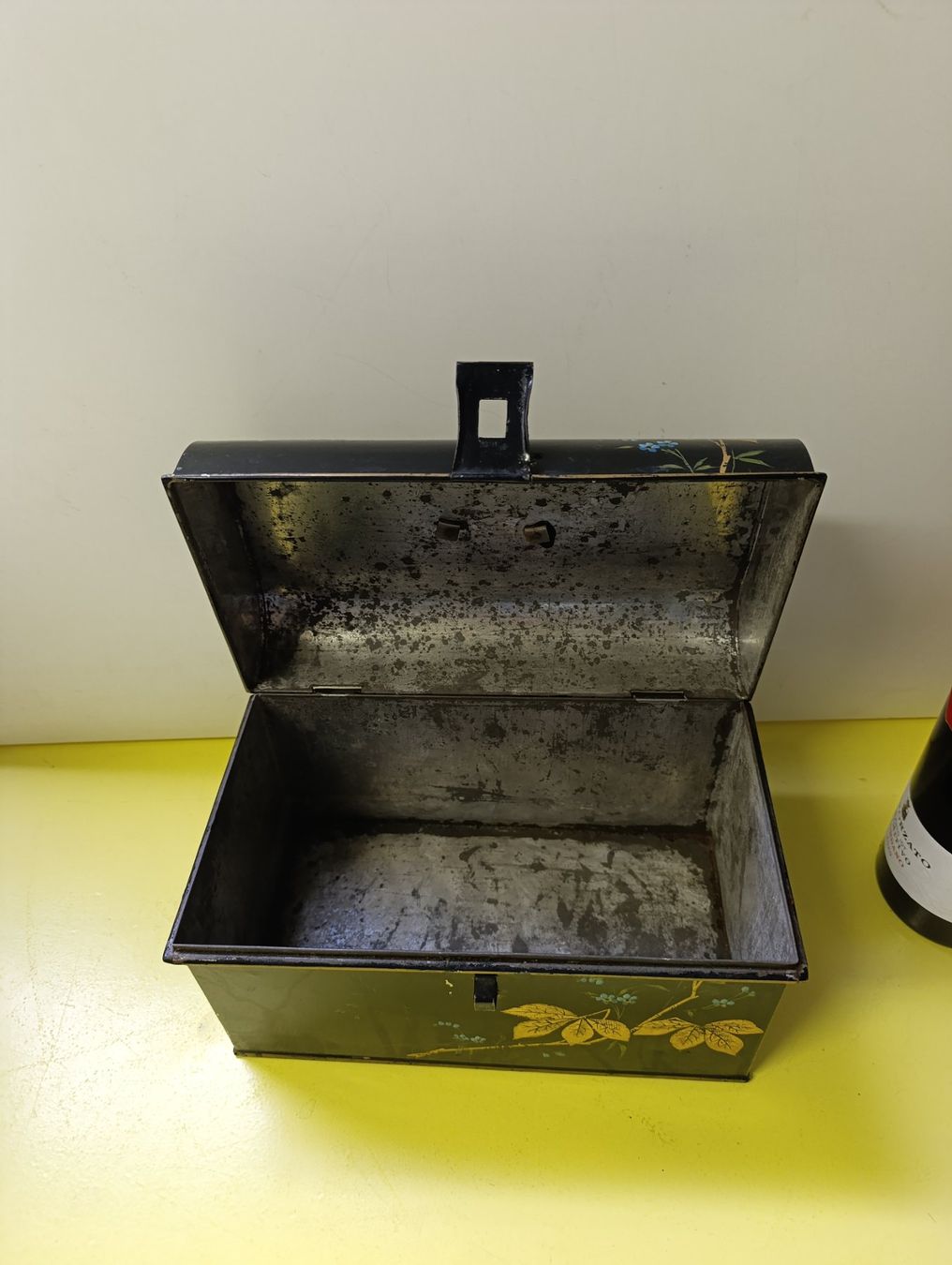 Dosen: Antikes Metallkästchen – Gebraucht aus zofingen von Blume14 3