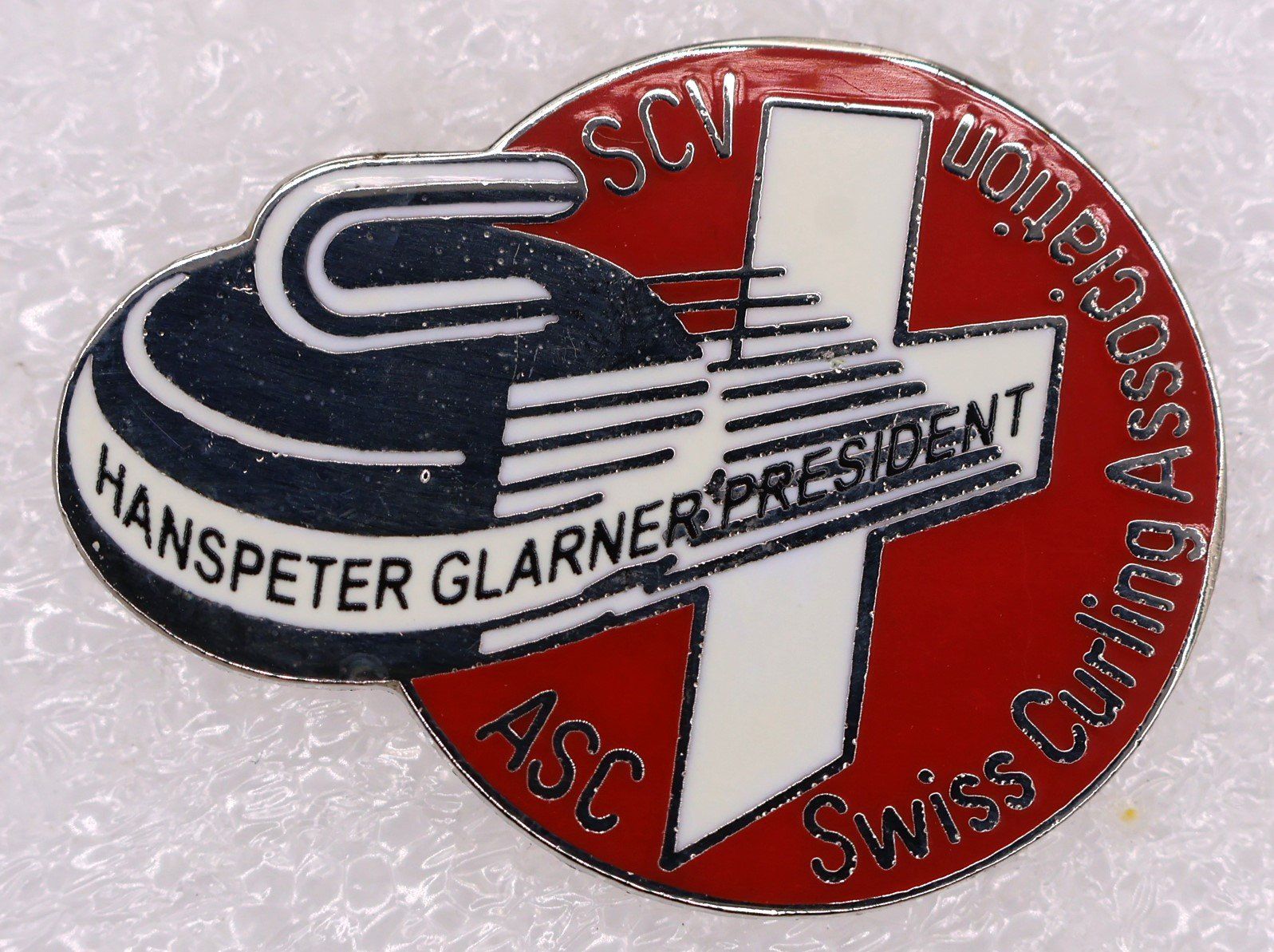 Placchette & Badge: Swiss Curling Association – Usato da Winterthur venduto da Sammleroase