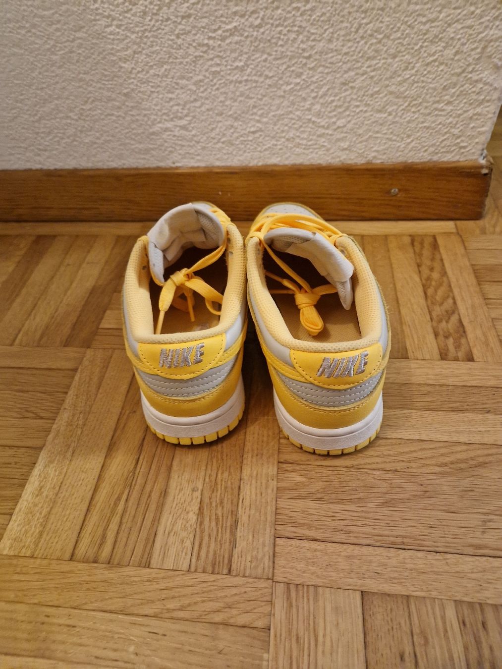 Nike Scarpe da donna: Nike Dunk Low Lemon Drop, limited Edition, Grösse 36.5 – Usato da Etzwilen venduto da mue_mm76 2