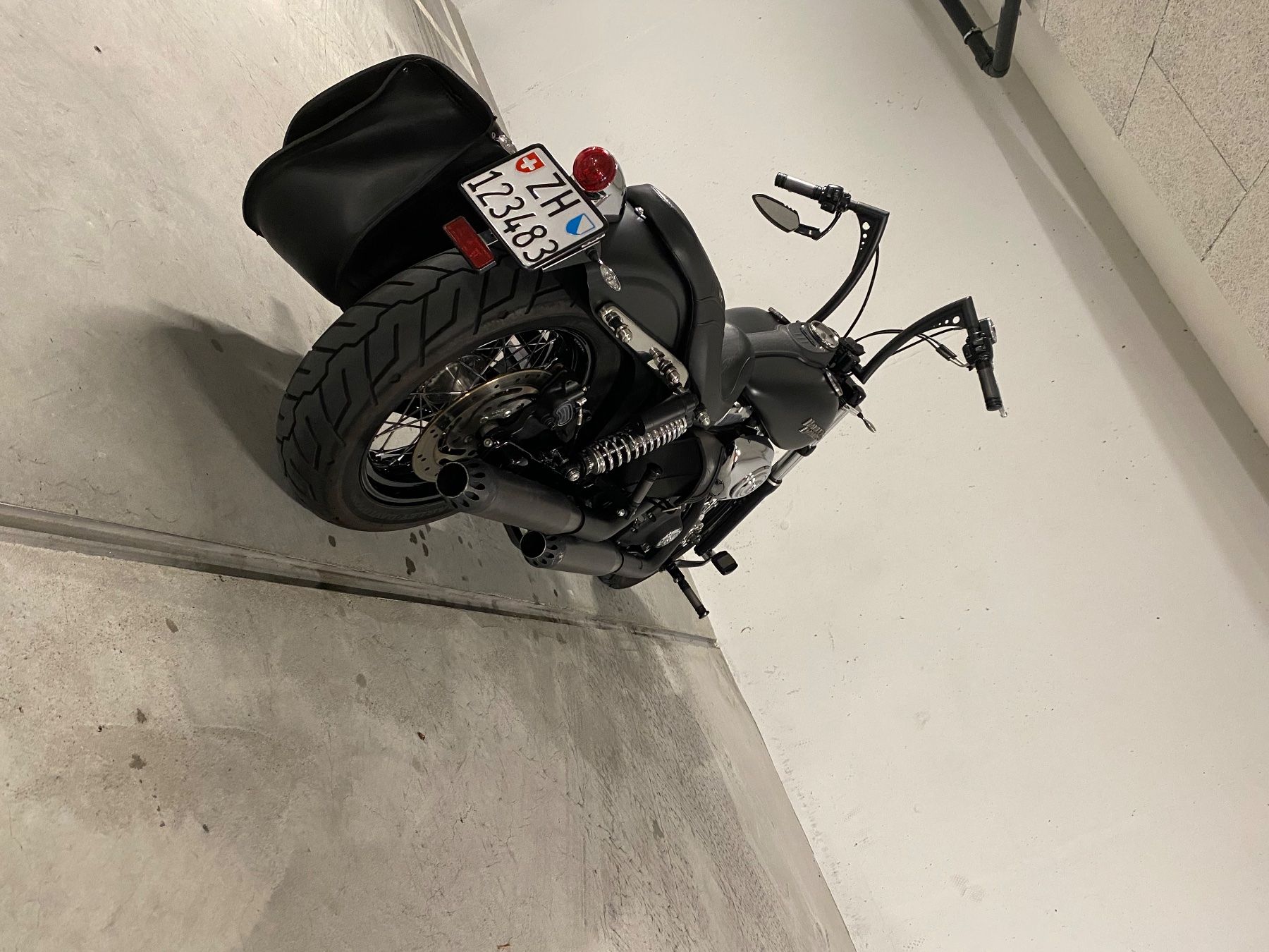 Harley-Davidson Chopper: Harley Davidson Street BOB – Usato da Unterengstringen venduto da E.N1984 4