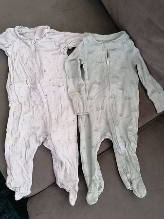 Pyjamas, Neugeboren bis 3 Monate
