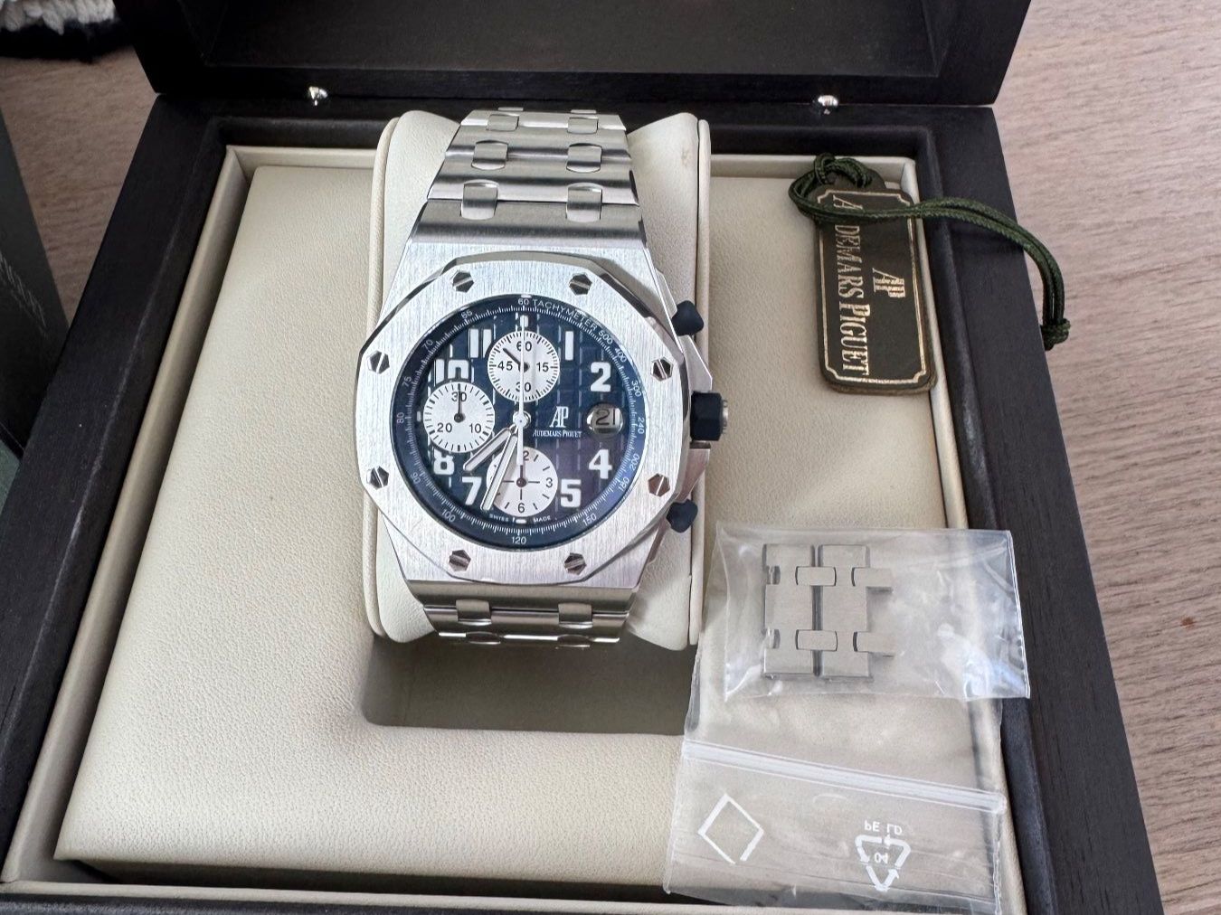Audemars Piguet Orologi: Audemars Piguet Royal Oak Offshore Ref. 25721ST - BLAU – Usato da Wettswil venduto da ZmZmZ 4