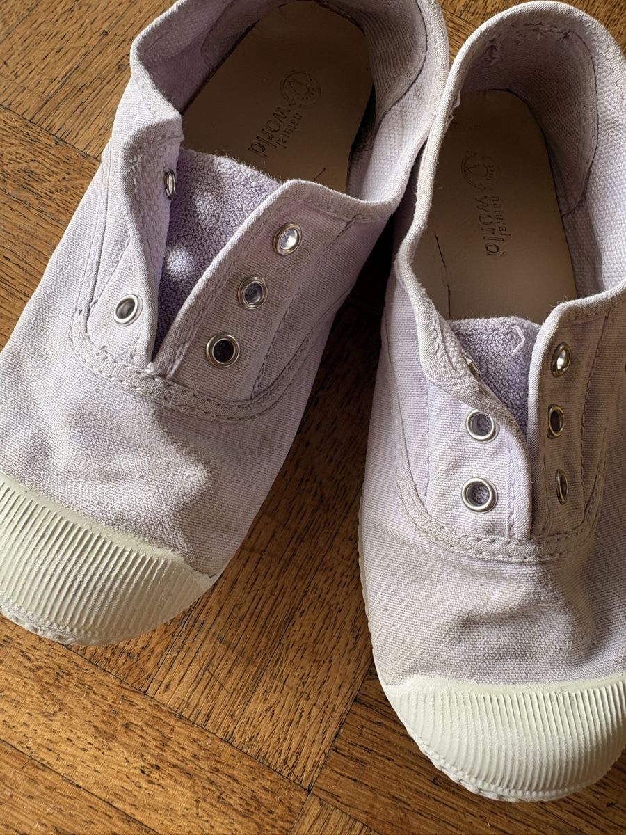 Chaussures hommes: Natural World Trainers Size 31 lilac used – D'occasion à Minusio par ayy_2cl8 1