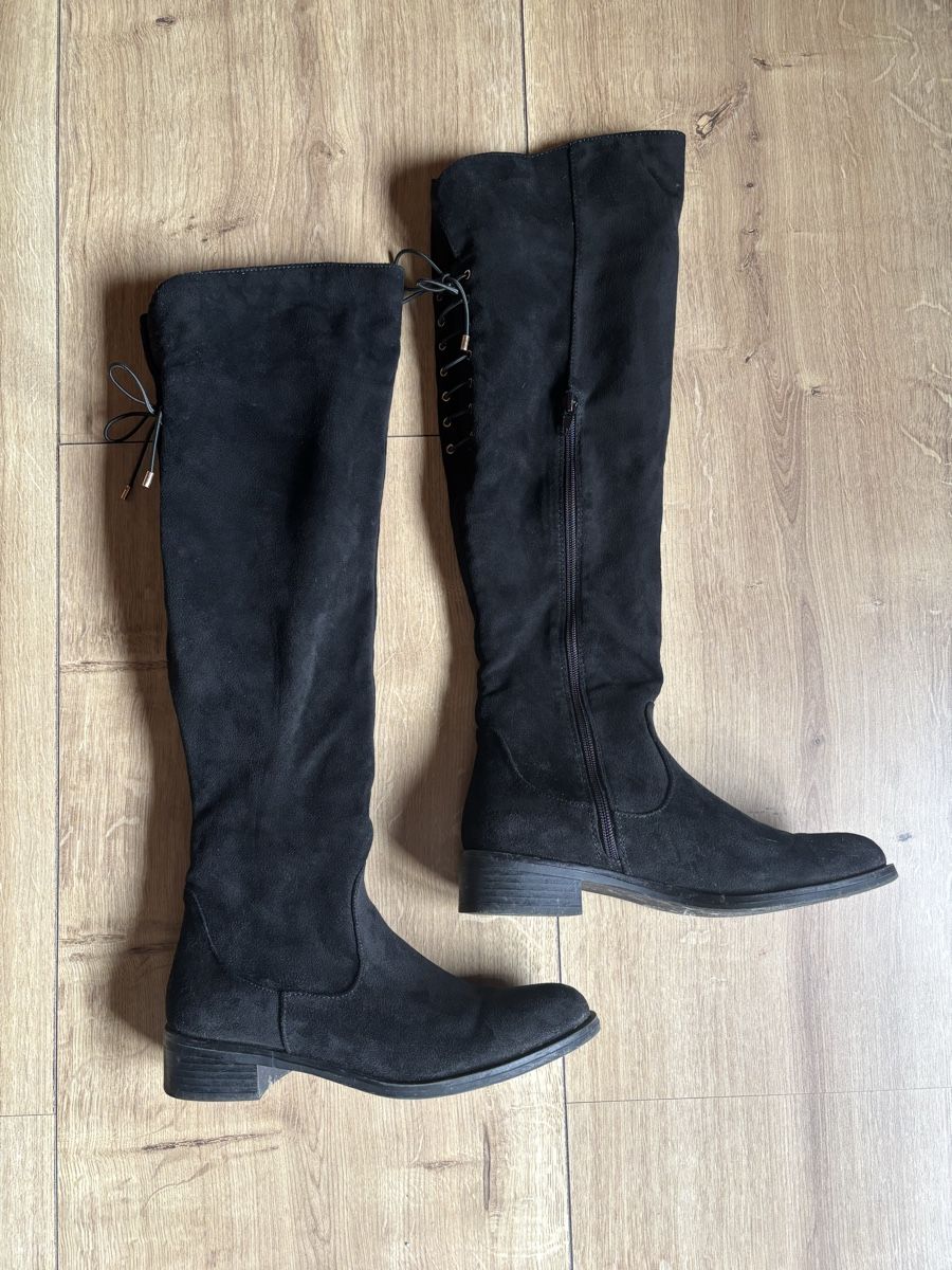 Scarpe da donna: Overknee Stiefel, Wildlederoptik, schwarz – Usato da Untervaz venduto da fabiagiulia