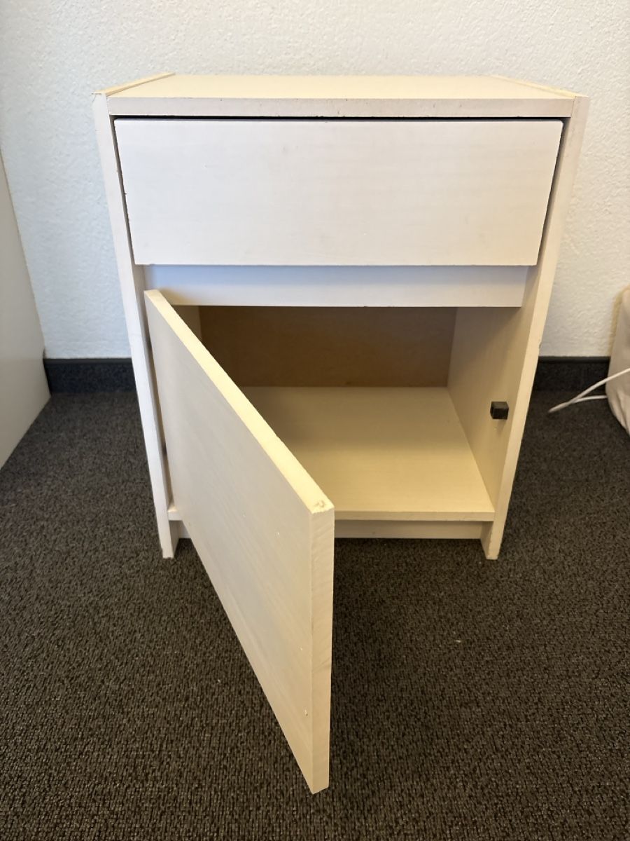 Comodini: Nachttisch weiss – Usato da Niederglatt ZH venduto da CorinneW32 1