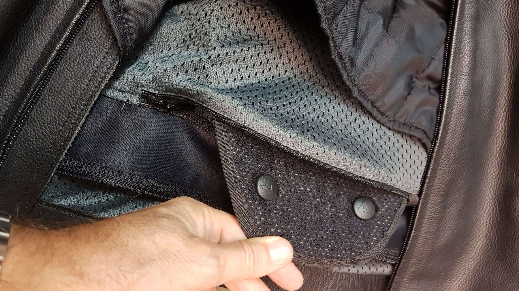 Dainese Giacche: Dainese MotorradJacke Leder – Usato da Biel/Bienne venduto da eros1959 3