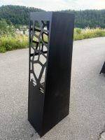 Grill / Feuerstelle schwarz mit modernen Design