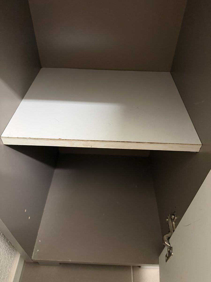 Conforama Armadi: Badschrank – Usato da Affoltern am Albis venduto da BRMLqi 5