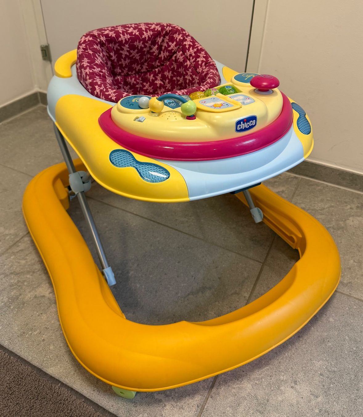 Ausili per la deambulazione: Chicco Lauflernwagen – Usato da Küsnacht ZH venduto da reto-ch