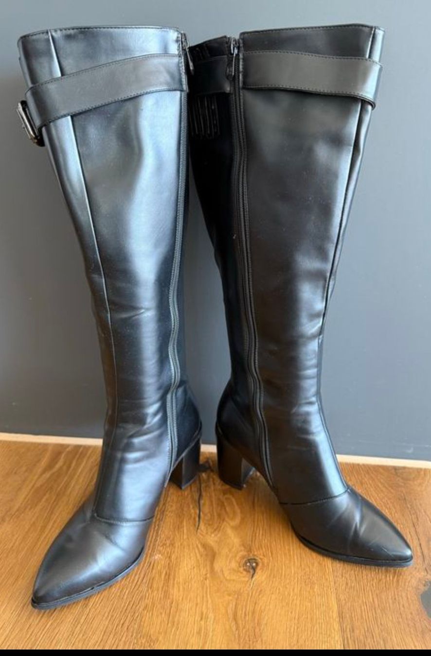 Scarpe da donna: Hoher Stiefel schwarz Grösse 41 – Usato da Bischofszell venduto da kro_ykt6 3