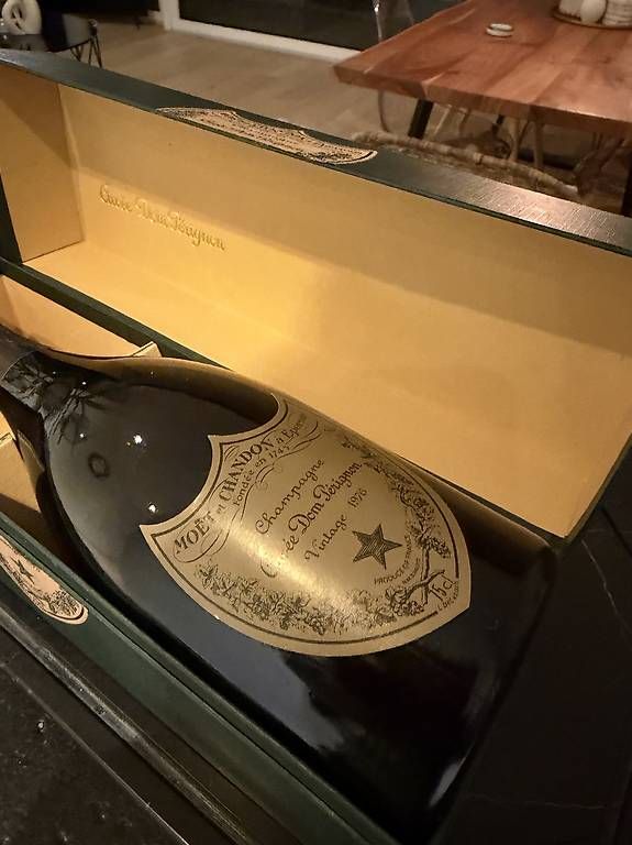 Wein: Dom Pérignon 1976  cadeau dexception pour 50e anniversaire – Gebraucht aus Lausanne von alxzny