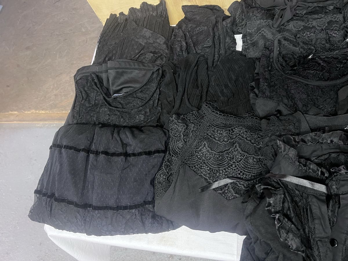 Kleiderpakete: Kleiderpaket Damen (76) – Gebraucht aus Glattfelden von bro_f2vv 2