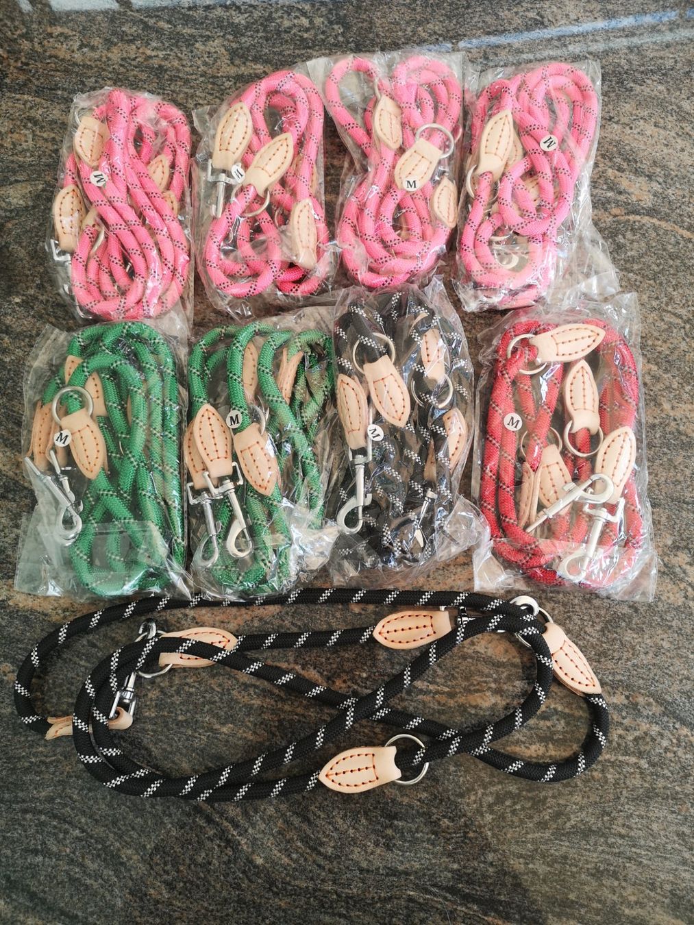 Guinzagli & Collari: Hundeleinen reflektierend pink – Nuovo (secondo la descrizione) da Gossau ZH venduto da Besal
