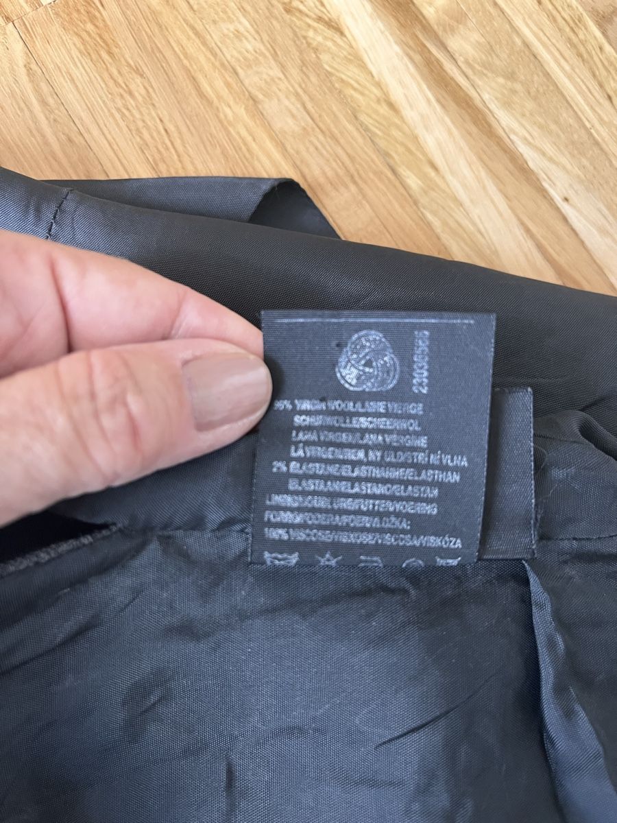 C&A Gilet & Giacche: C&A / Anzugweste / Gilet / Größe 56  – Usato da Kloten venduto da fifferlotti 4