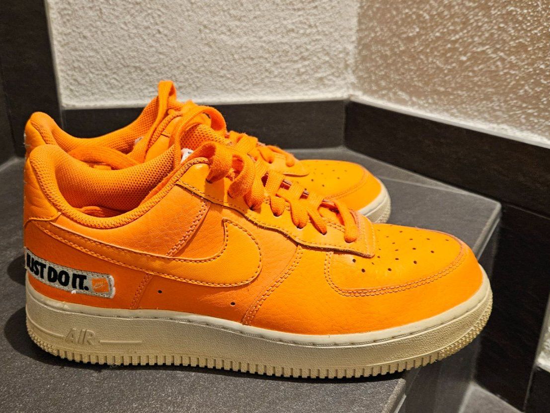 Nike Scarpe da uomo: Tolle Nike Air Force 1 Gr. 40 – Usato da Balgach venduto da silvia2030