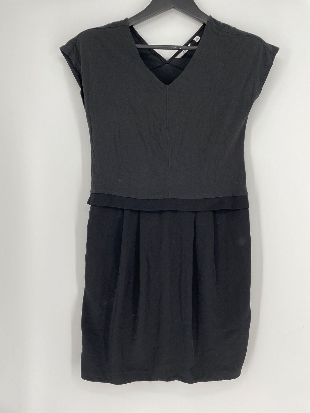 Kleider: Schwarzes Kleid Gr. S – Gebraucht aus Auenstein von moin.