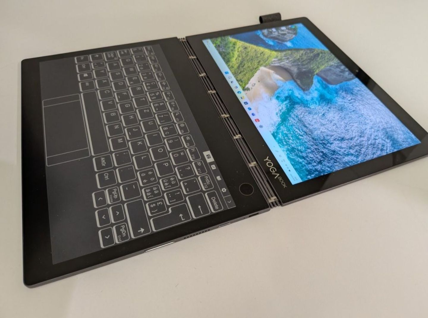Lenovo Notebook: Lenovo Yoga Book C930, Notebook, Tablet, E-Book-Reader – Usato da Stansstad venduto da alp_7hfk 3