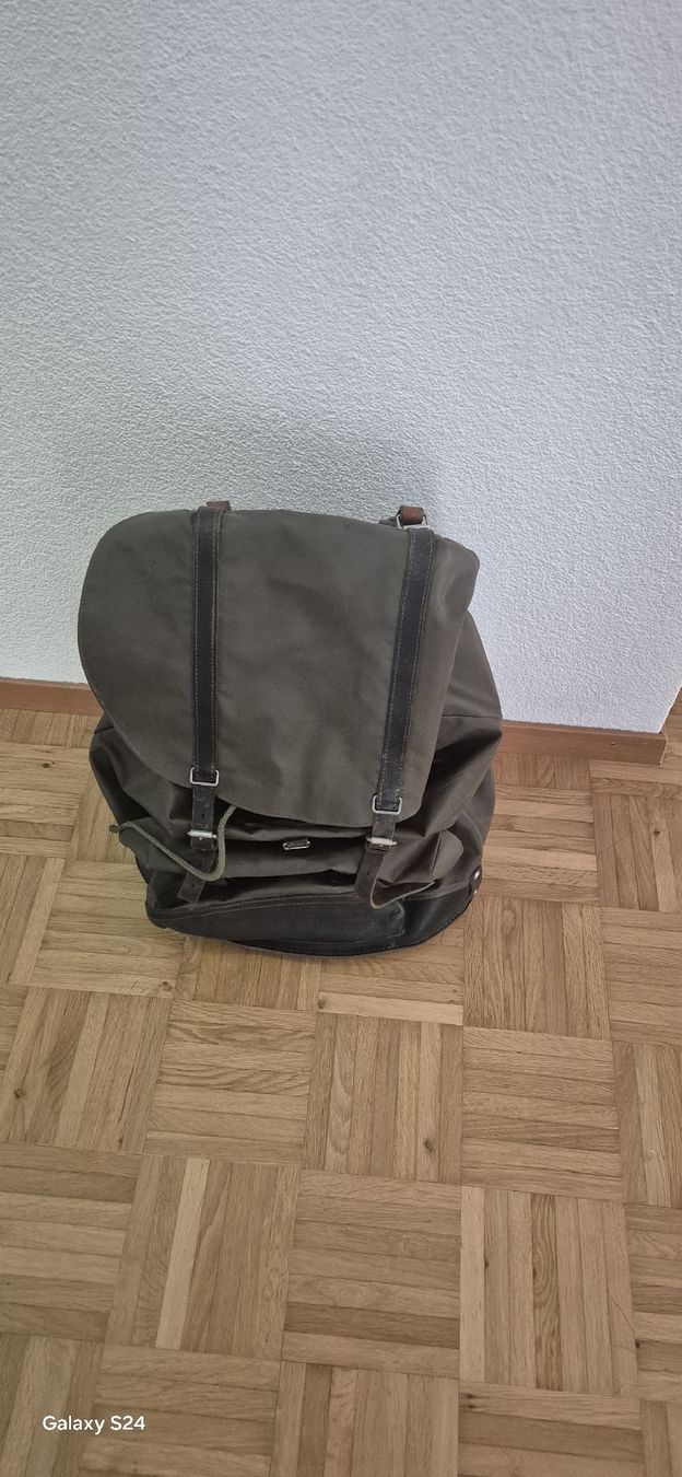 Schweizer Armee Zaini: Militär Rucksack – Usato da st.gallen venduto da peppegt01 1