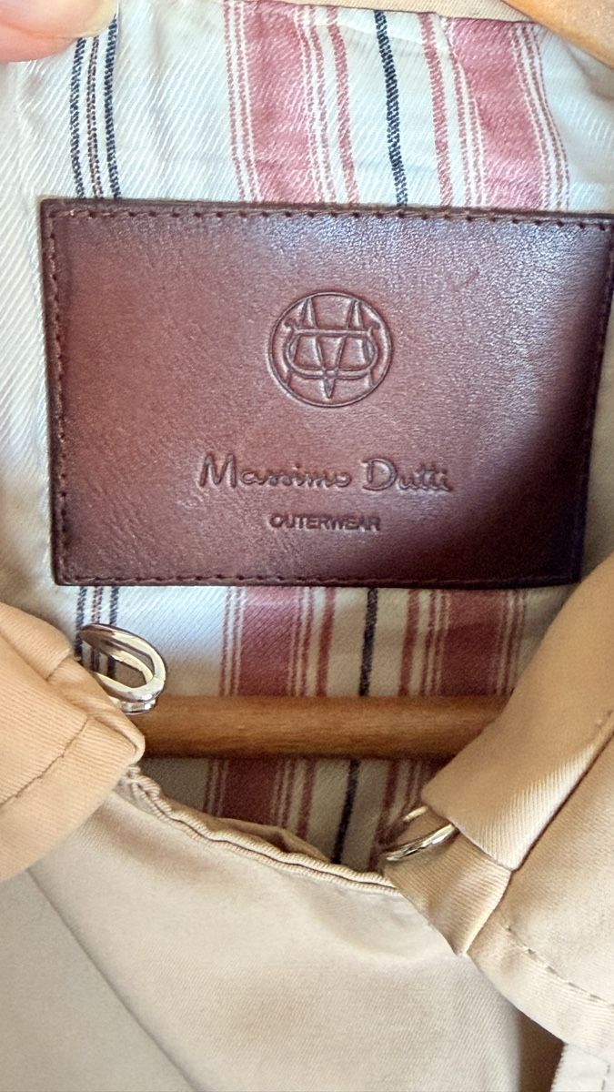 Massimo Dutti Cappotti: Trench-coat Massimo Dutti beige taille M – Usato da Bulle venduto da LeMoleson 4
