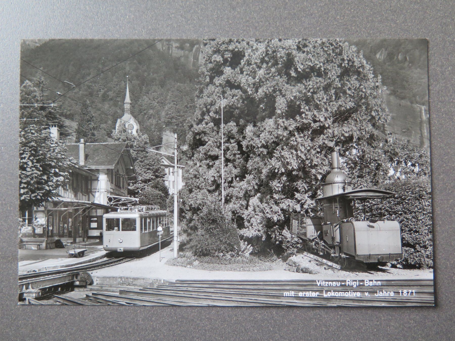 Ansichtskarten: VITZNAU-RIGI-BAHN MIT ERSTER LOK – Gebraucht aus Wittenbach von lipasal