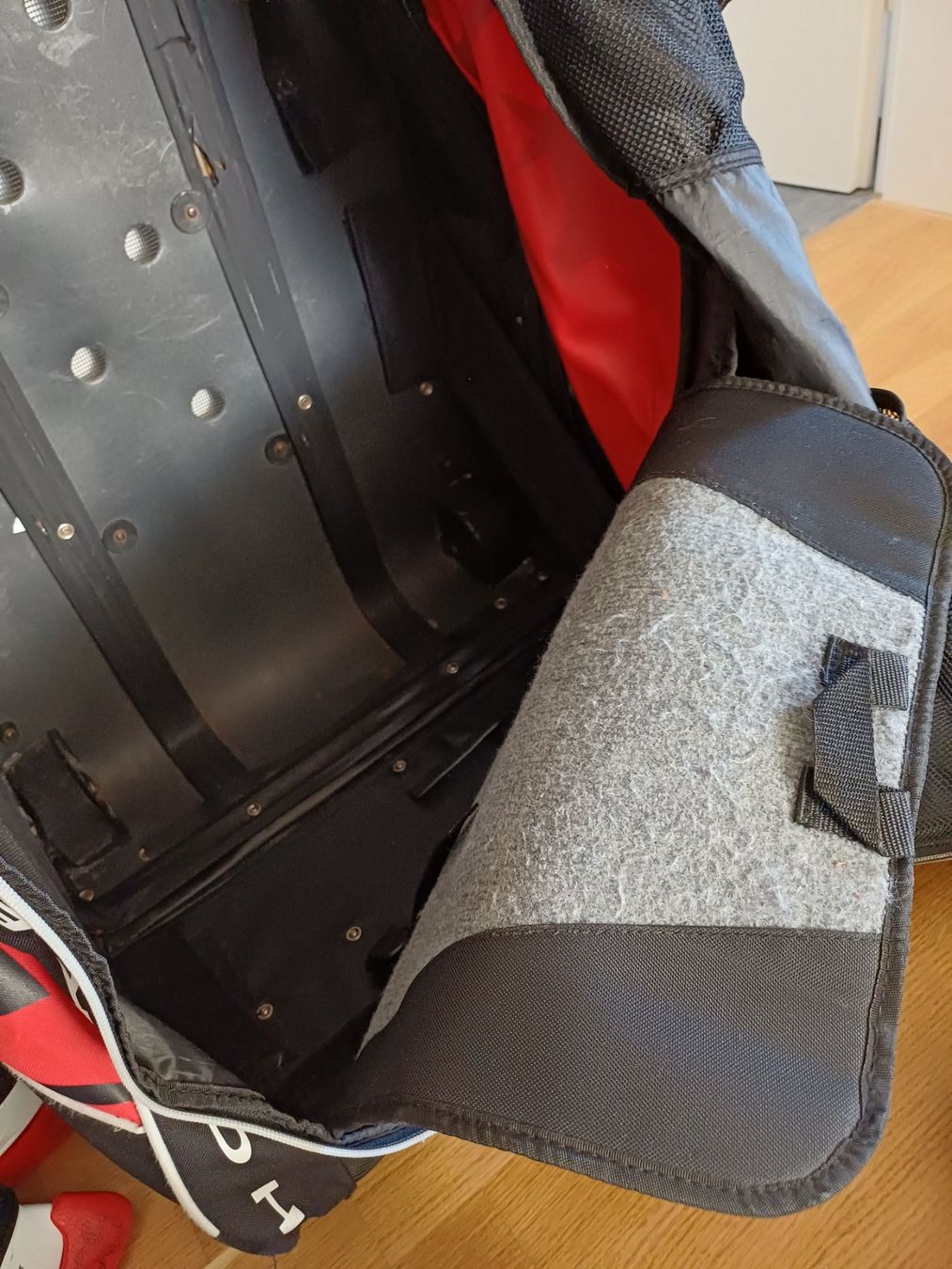 Borse: GRIT Hyse Eishockey Tower / Eishockey Tasche – Usato da Winterthur venduto da marguerite014 7